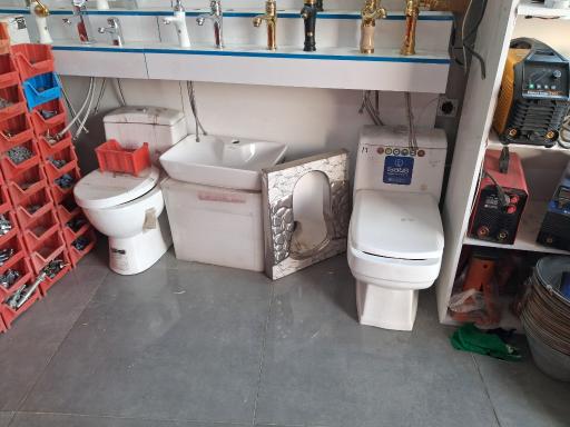 عکس ابزار آلات خادم 