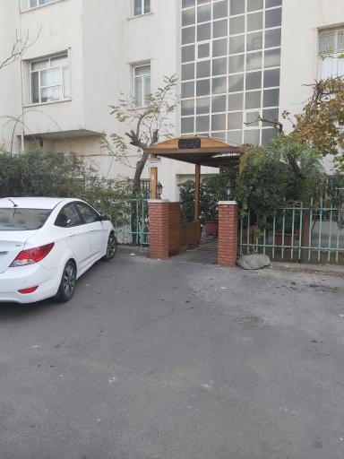 عکس ساختمان گل‌ها