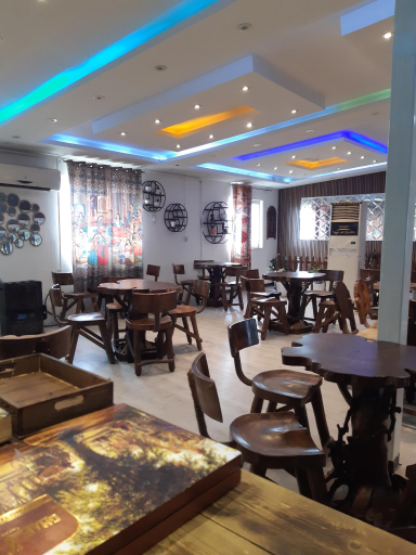 عکس سفره خانه سنتی توریست