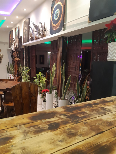 عکس سفره خانه سنتی توریست