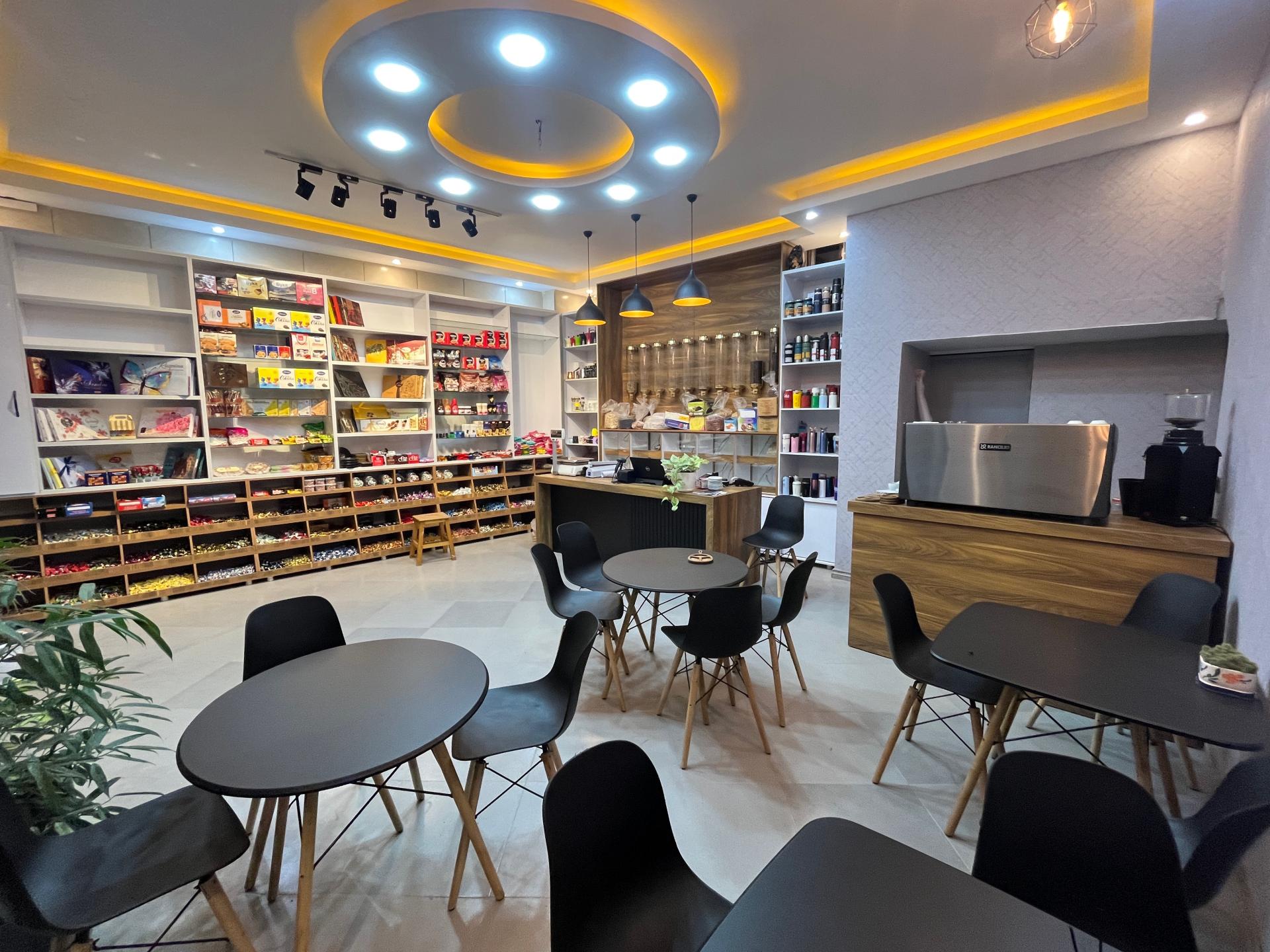 عکس خشکبار و قهوه مقدم