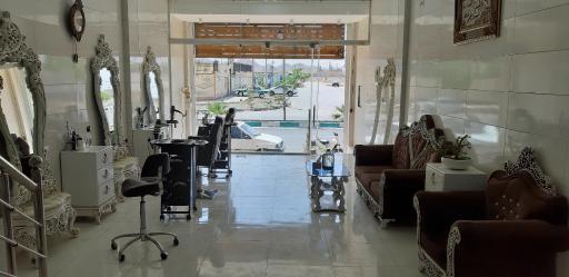 عکس آرایشگر شهر