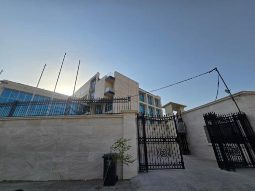 عکس پردیس سینمایی صدرا