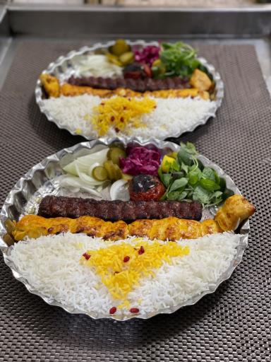 عکس رستوران کارمانیا