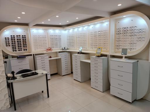 عکس کلینیک بینایی سنجی و موسسه عینک طبی ابصار