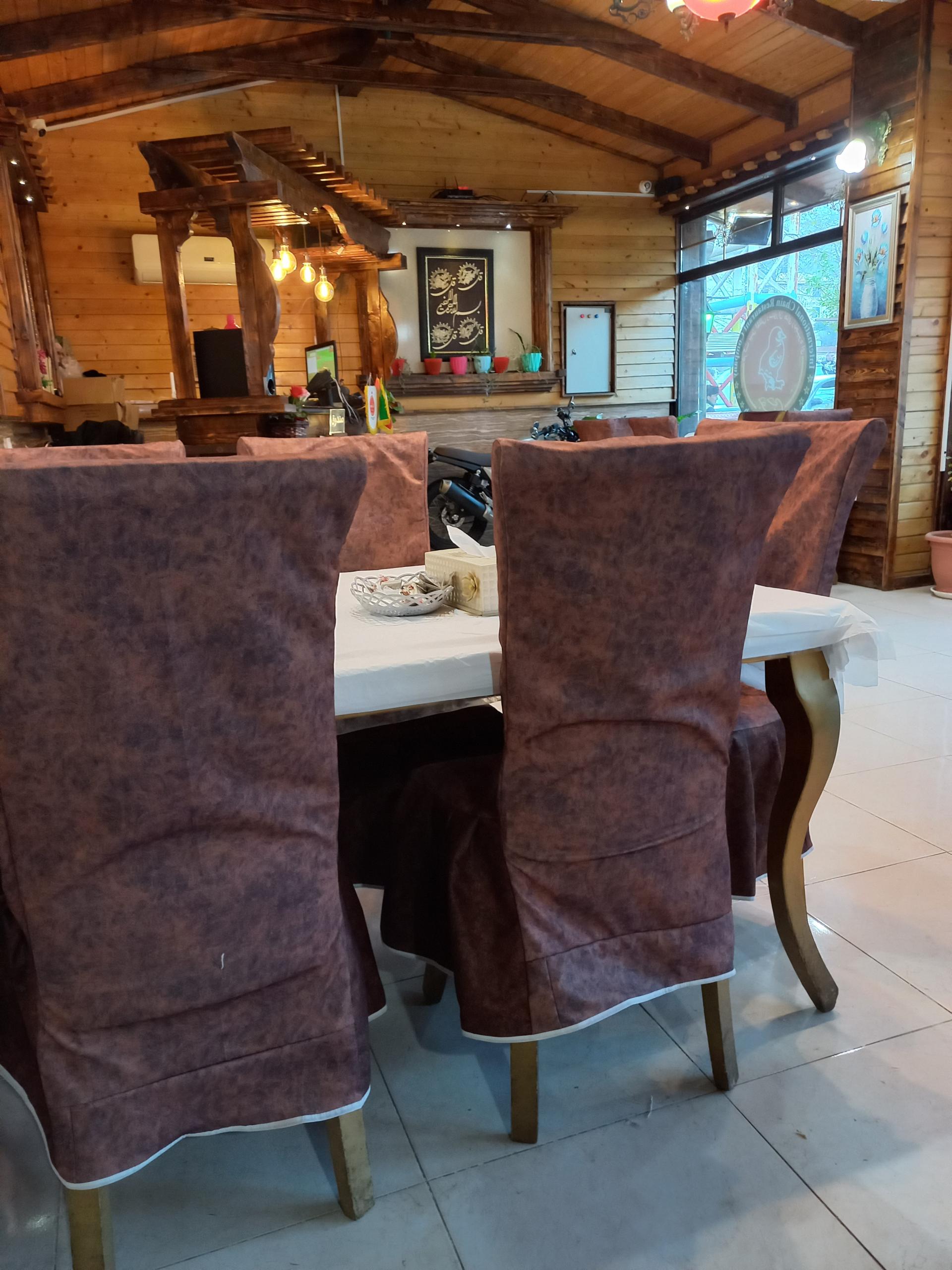 عکس رستوران بین المللی اکبر جوجه مرزن آباد