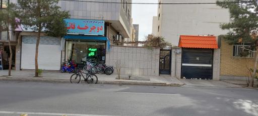 عکس دوچرخه فروشی قائم