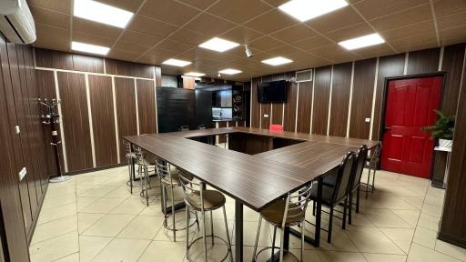 عکس فنی و حرفه ای آزاد ویدا