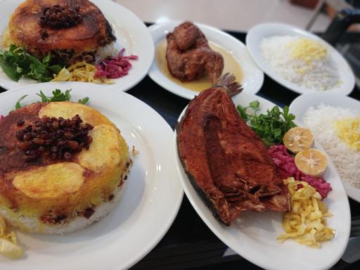 عکس رستوران اکبر جوجه برادران کلبادی HAJ