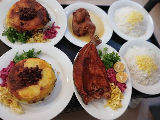 عکس رستوران اکبر جوجه برادران کلبادی HAJ