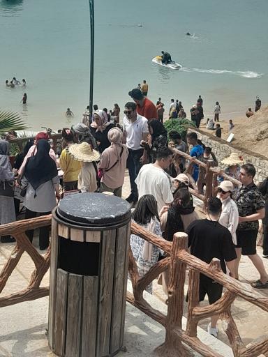 عکس ساحل ریشهر