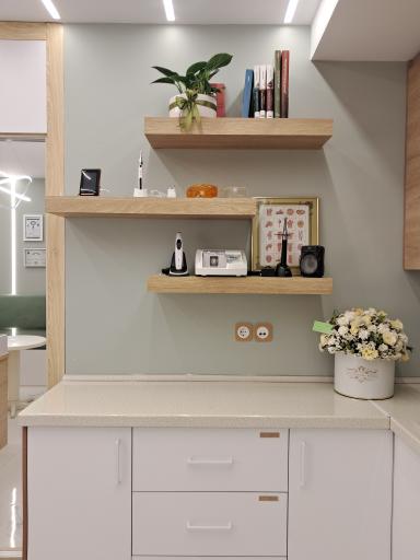 عکس دکتر حوریه مشک افشان متخصص دندان پزشکی