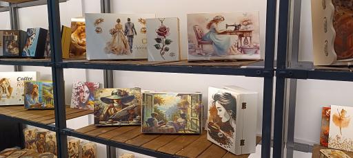 عکس گالری هنری آتوران