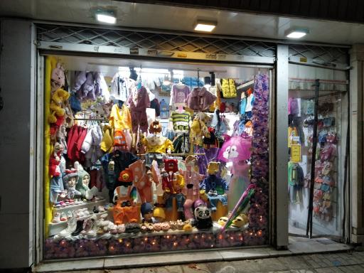 عکس فروشگاه لی لی