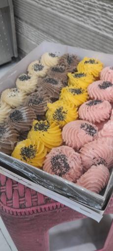 عکس قنادی لوتکا 