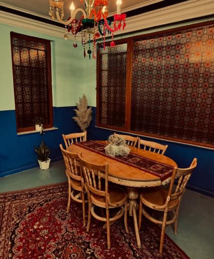 عکس کافه کتاب درنا