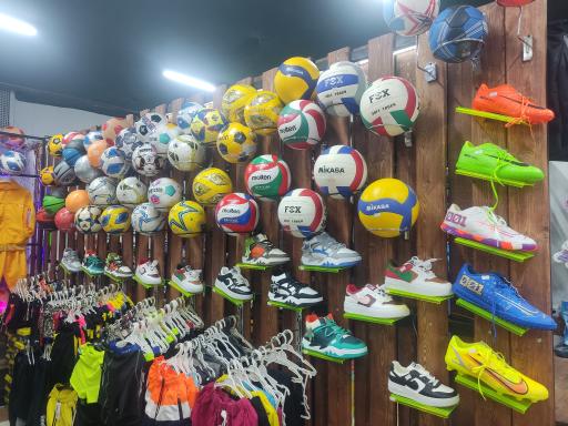 عکس فروشگاه‌ اسپرت‌ ورزشی‌ سلیمانی