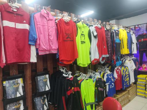 عکس فروشگاه‌ اسپرت‌ ورزشی‌ سلیمانی