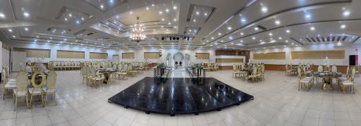 عکس باغ تالار دیبا