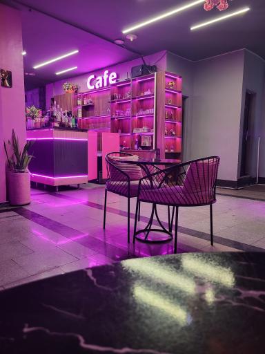 کافه صورتی 