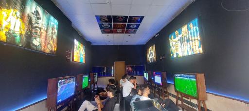 عکس گیم سنتر شاهان 