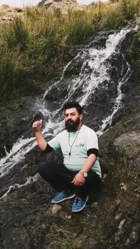 عکس چشمه آب معدنی