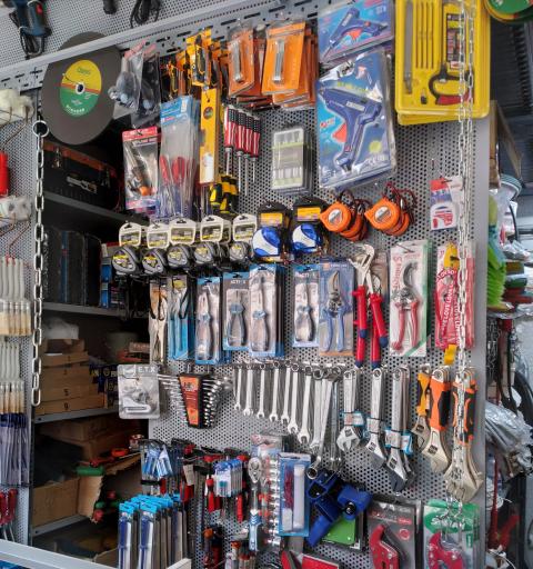 عکس رنگ و ابزار فروشی