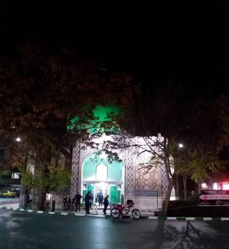 عکس آرامگاه شیخ مومن