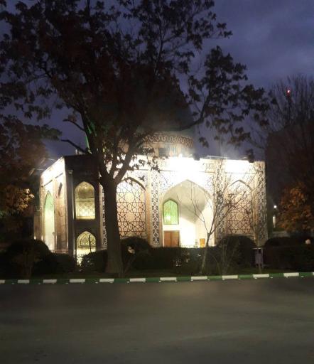 عکس آرامگاه شیخ مومن