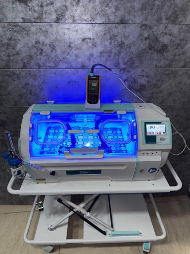 عکس آمبولانس خصوصی پارسه شیراز