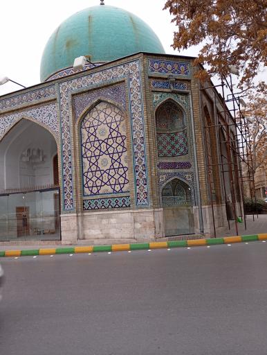 عکس آرامگاه شیخ مومن