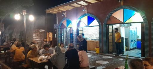 عکس رستوران ماهی کبابی