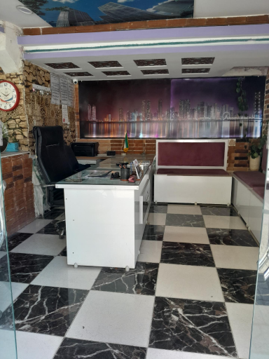 عکس مشاور املاک ایران ۶۳ دهقان