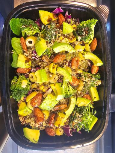 عکس سالاد بار و پروتئین بار اُلیمو