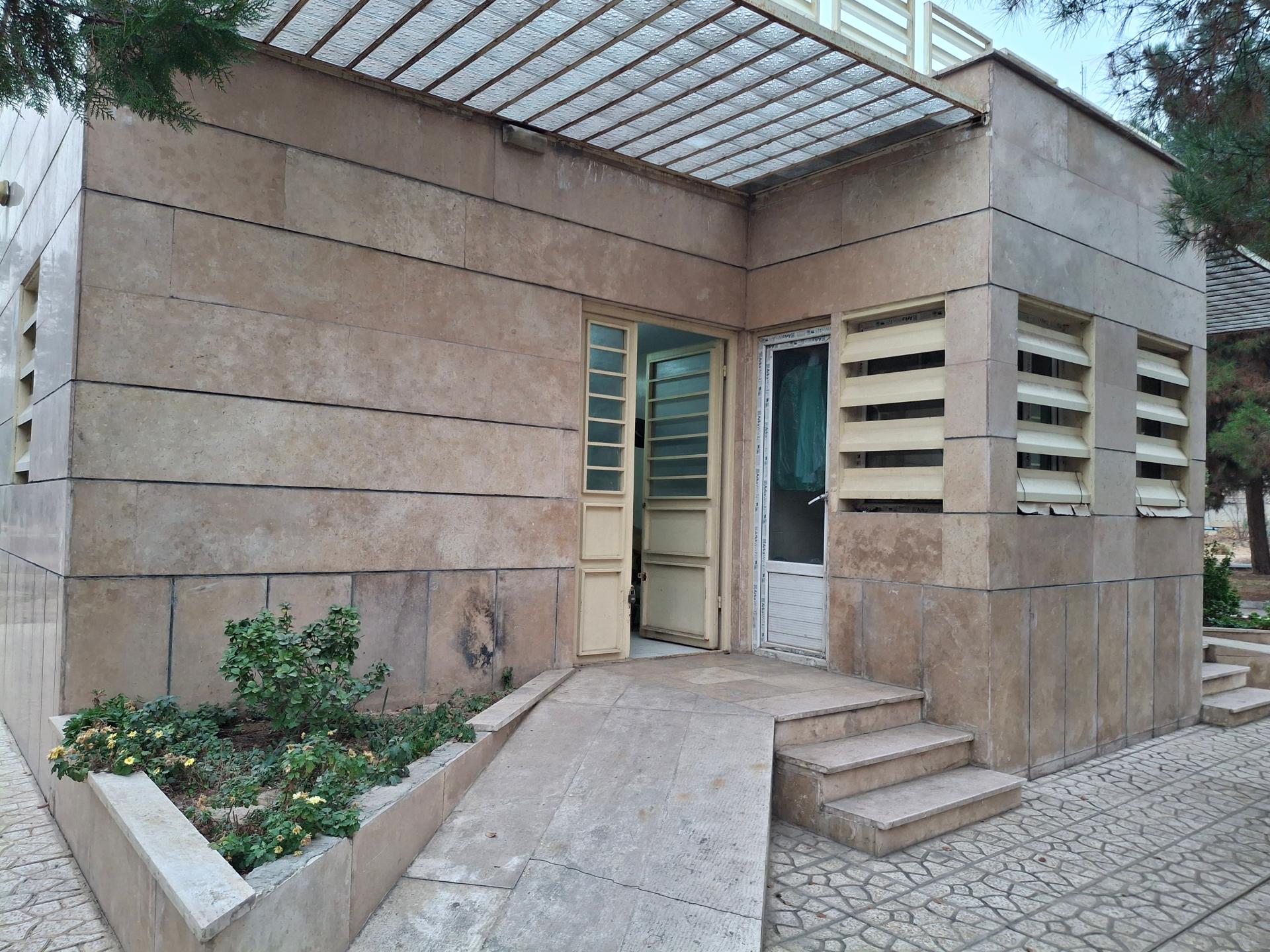 عکس سرویس بهداشتی بوستان امام علی(ع)