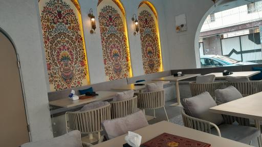 عکس رستوران کارن 