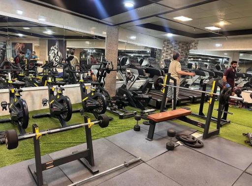 عکس باشگاه بدنسازی آدرنالین 