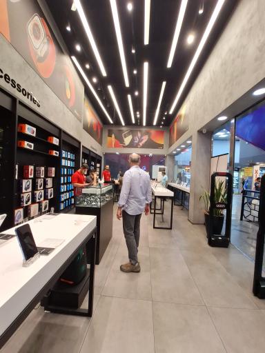 عکس مجتمع تجاری موبایل علاءالدین ۱