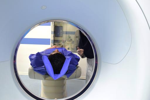 عکس مرکز تصویربرداری پزشکی طب آزما