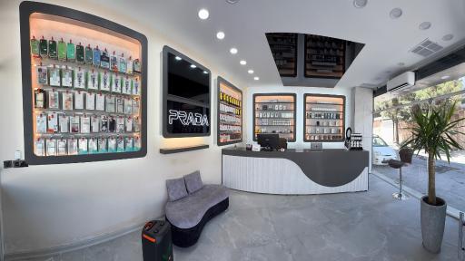 عکس فروشگاه گوشی و لوازم جانبی پرادا