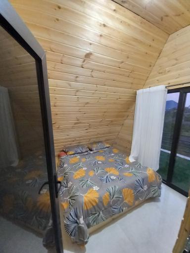 عکس کلبه سوئیسی معراج 