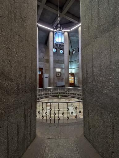 عکس آرامگاه بوعلی سینا