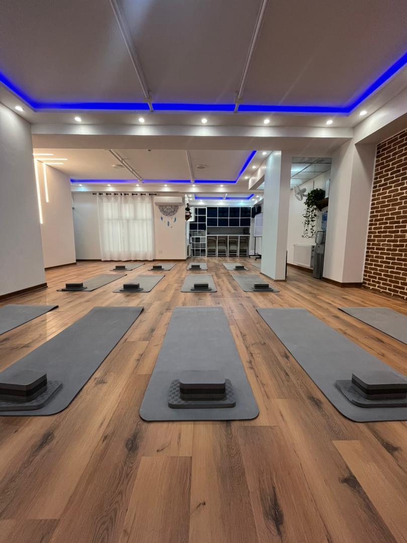 عکس آکادمی تخصصی یوگا آسایش