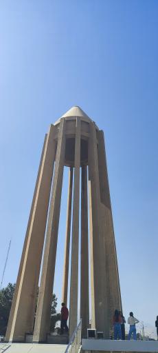 عکس آرامگاه بوعلی سینا