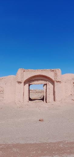 عکس قلعه قدیمی عباس آباد 