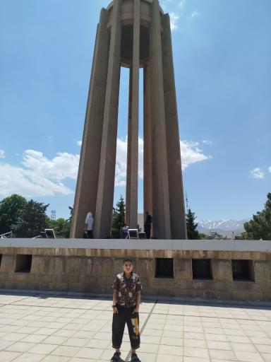 عکس آرامگاه بوعلی سینا