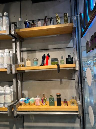 عکس بلوم پرفیوم