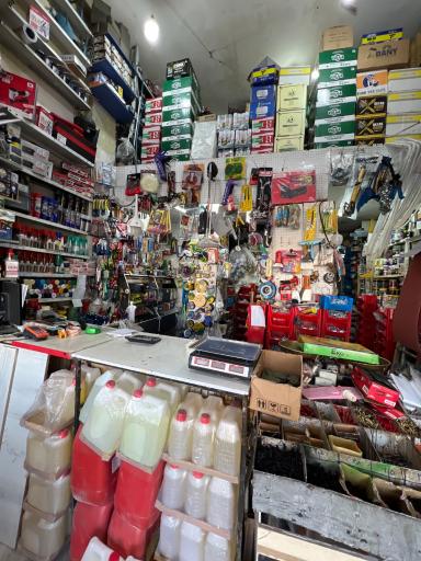 عکس رنگ و ابزار مقدم