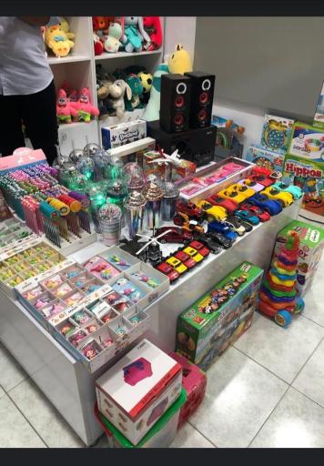 عکس فروشگاه عروسک و اسباب‌بازی اختاپوس