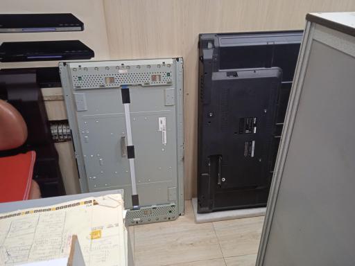 عکس تعمیرات لوازم الکترونیک